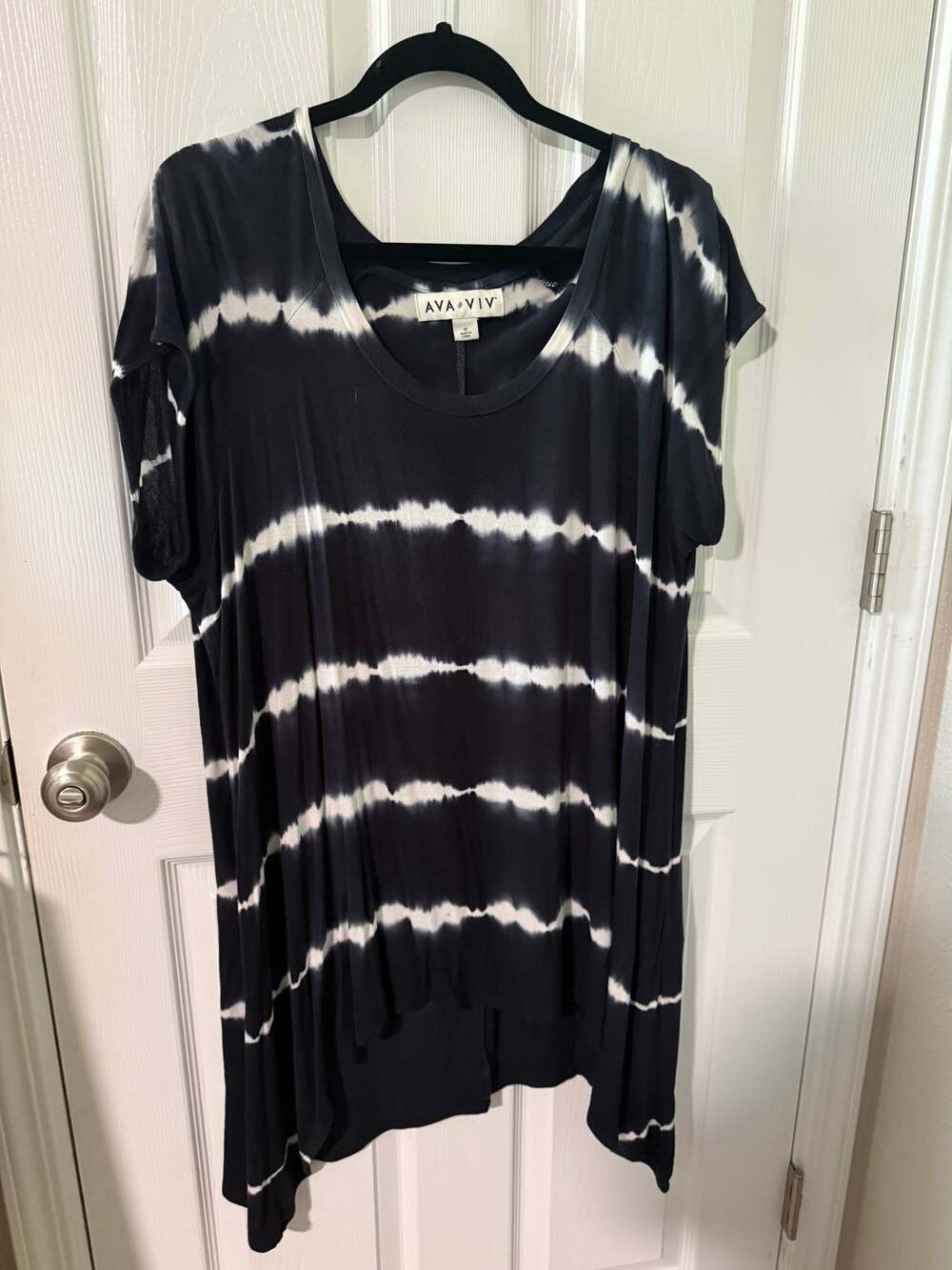 Ava & Viv Black and White Tie Dye Tunic Size 1X